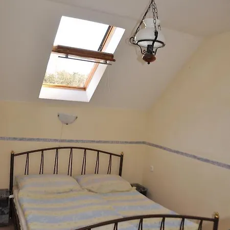 Julius Apartmanhaz דירה *