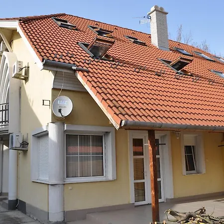 דירה Julius Apartmanhaz